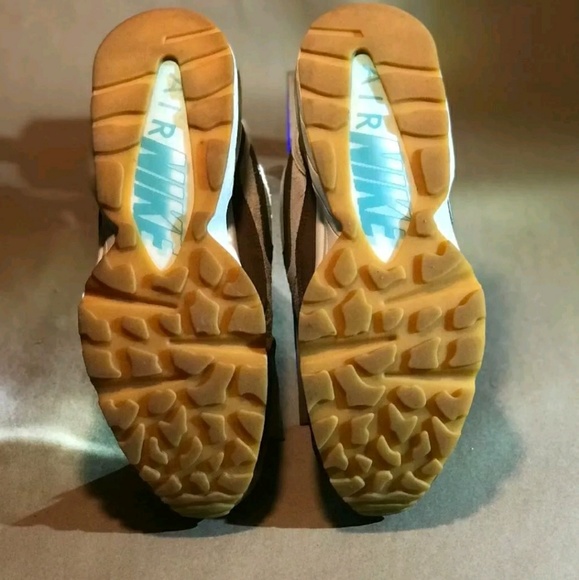 nike air burst premium crepe